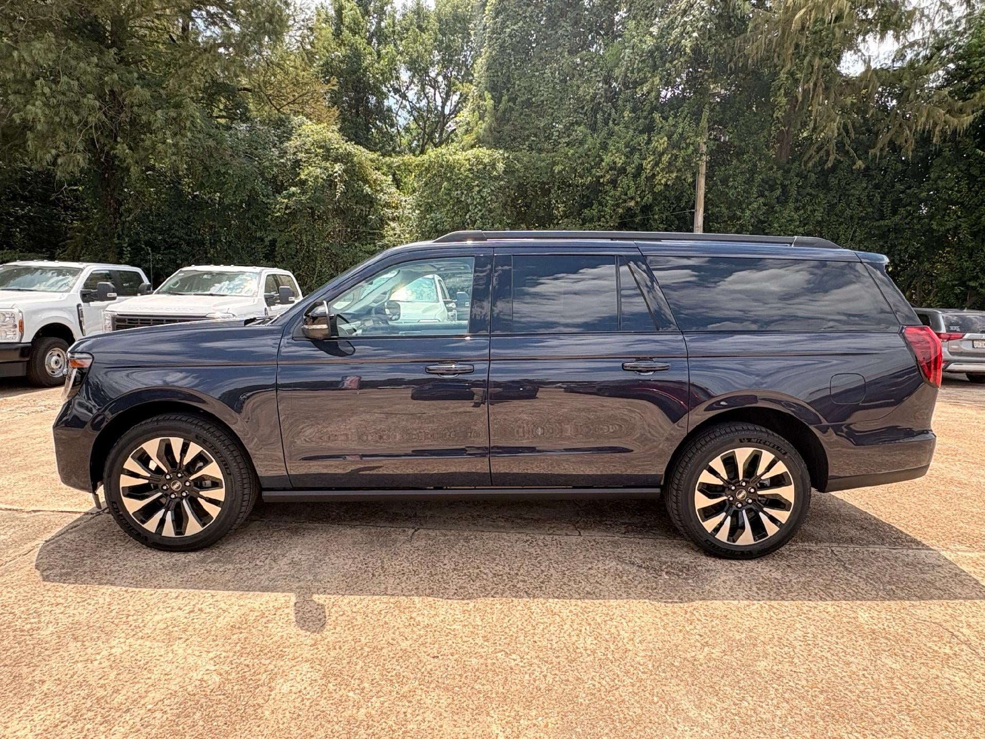 2027 Ford Expedition Max Platinum 4x4