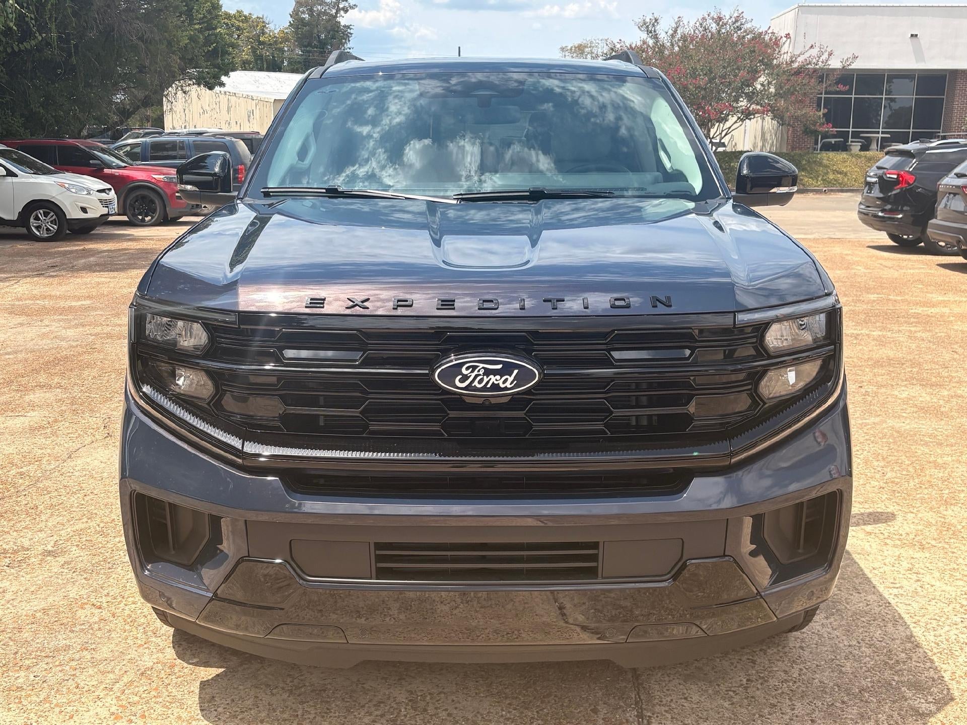 2027 Ford Expedition Max Platinum 4x4