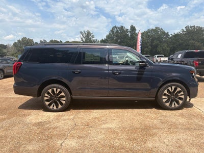 2027 Ford Expedition Max Platinum 4x4