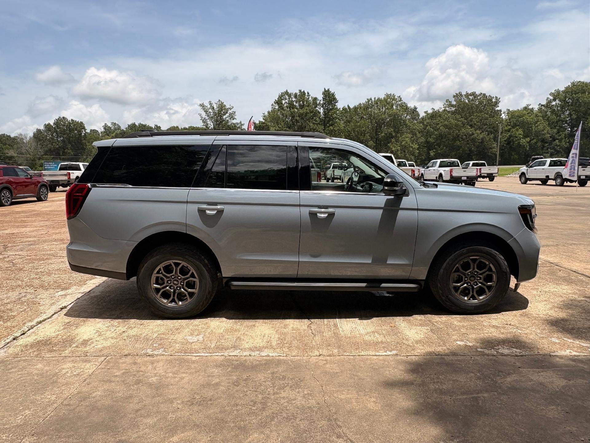 2027 Ford Expedition Active