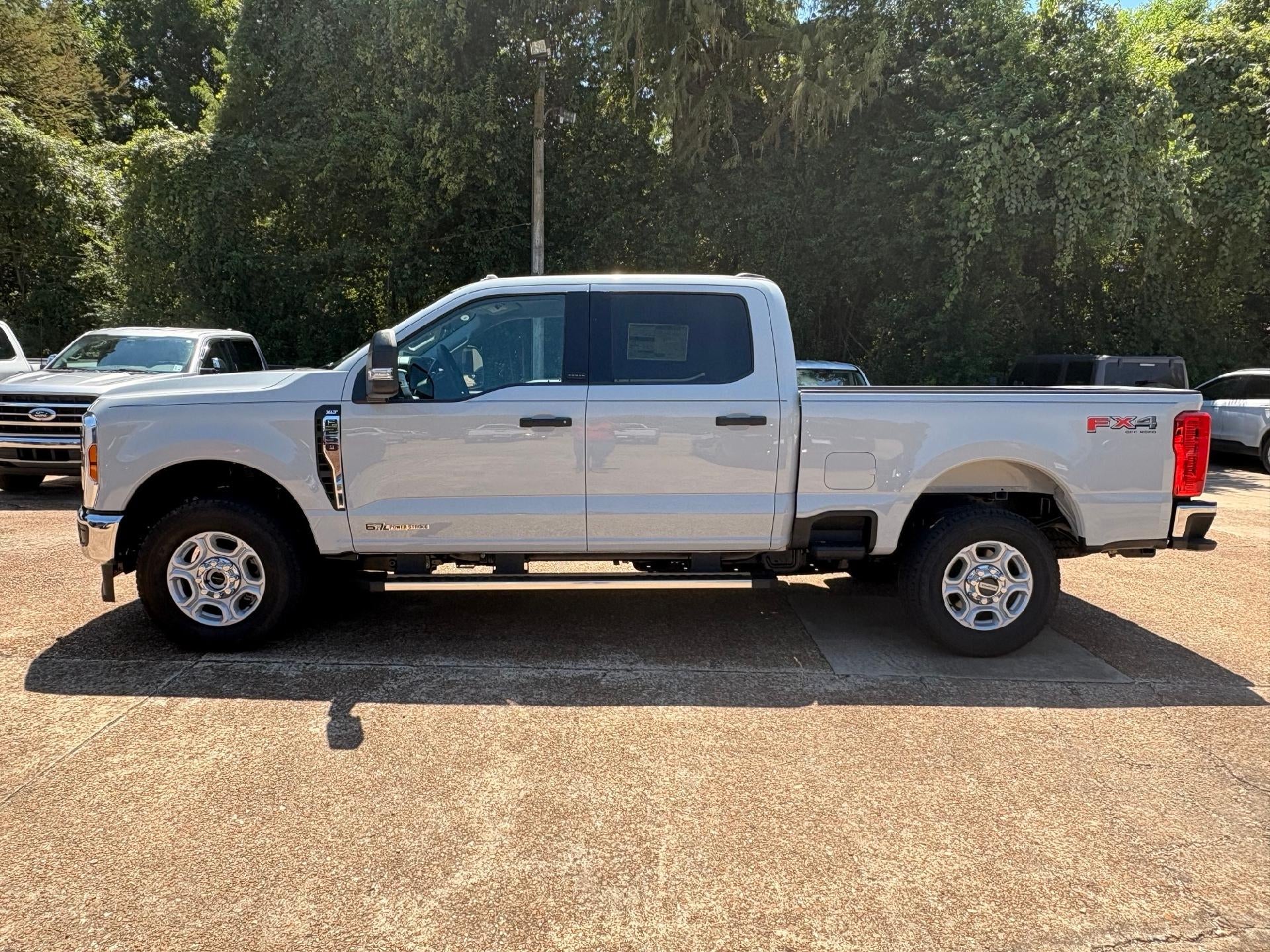 2026 Ford Super Duty F-250 SRW XL 4WD Crew Cab 6.75' Box