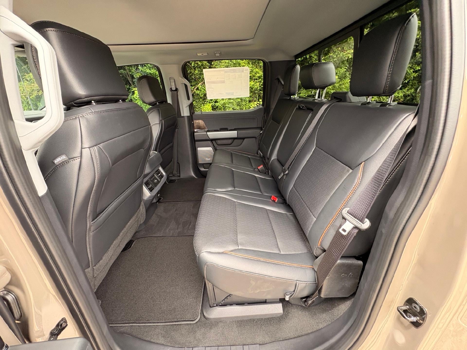 2026 Ford Super Duty F-350® Lariat®