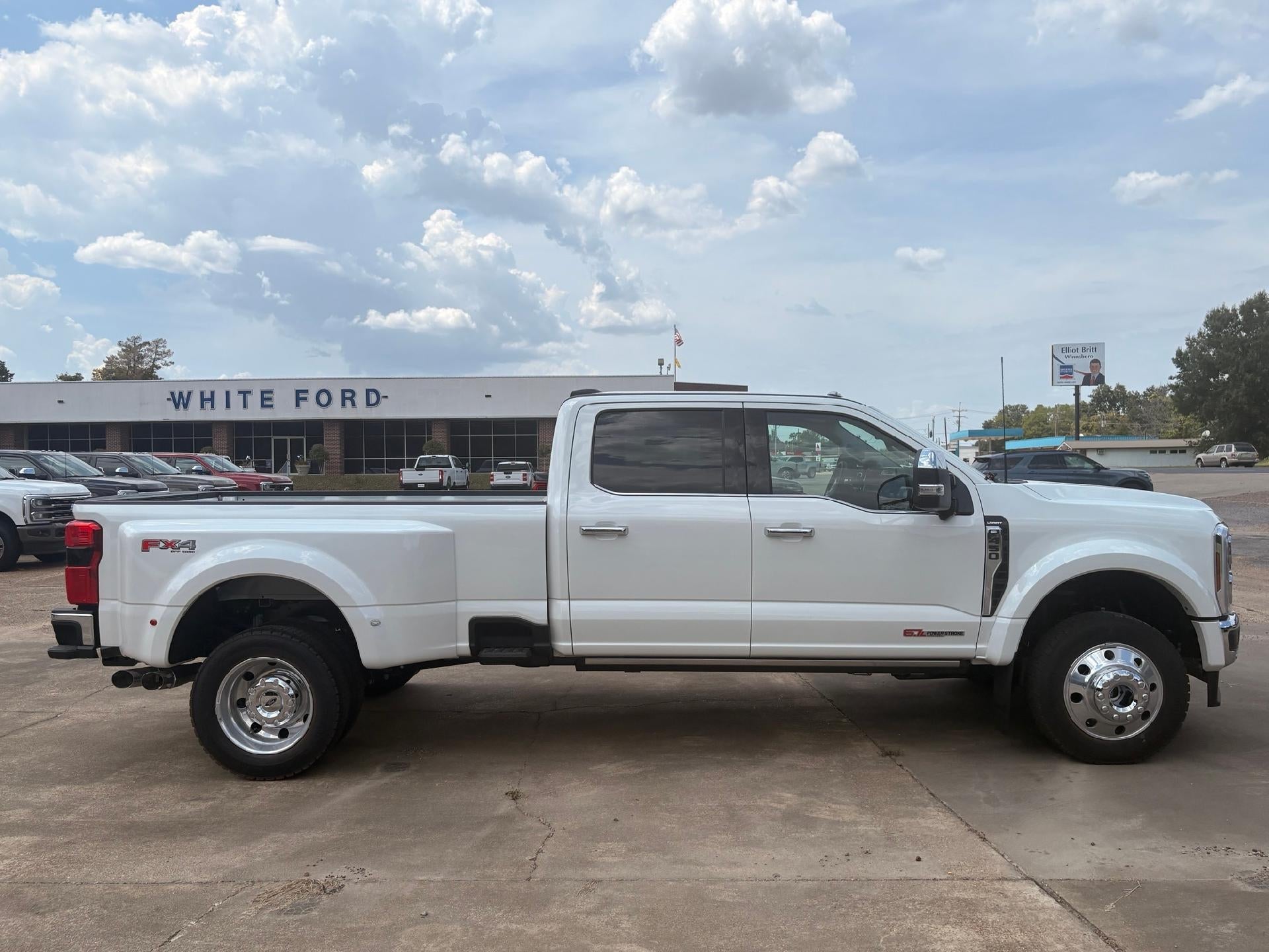 2026 Ford Super Duty F-450® Lariat®