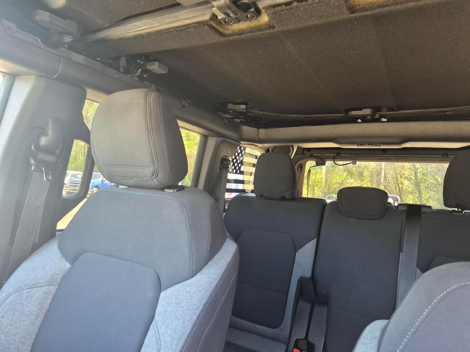 2022 Ford Bronco Base 4 Door 4x4