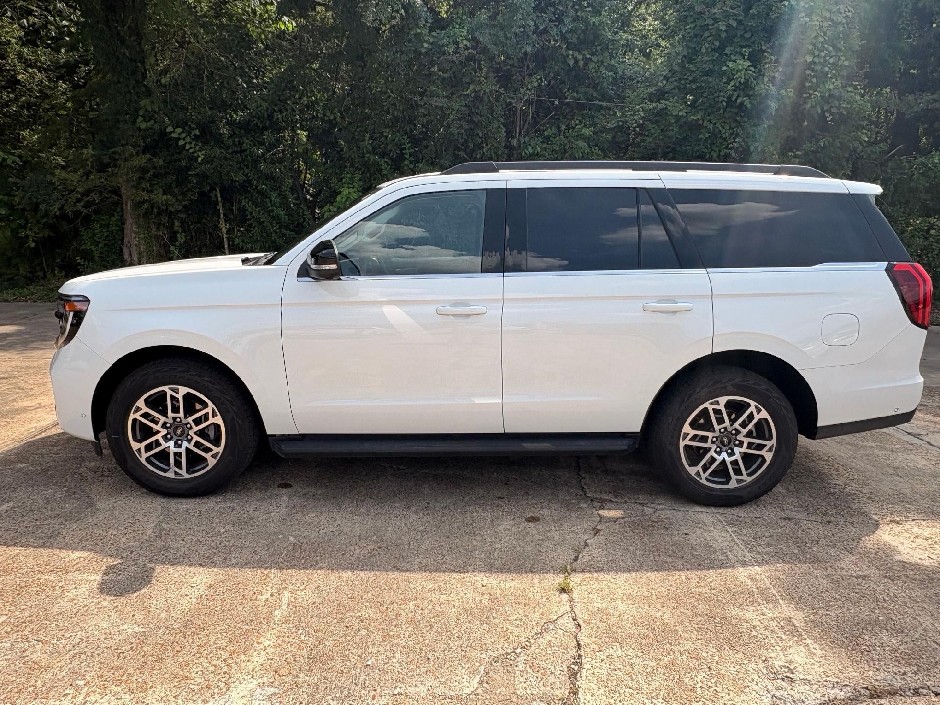 2025 Ford Expedition Active 4x4