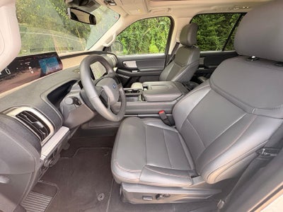 2025 Ford Expedition Active 4x4