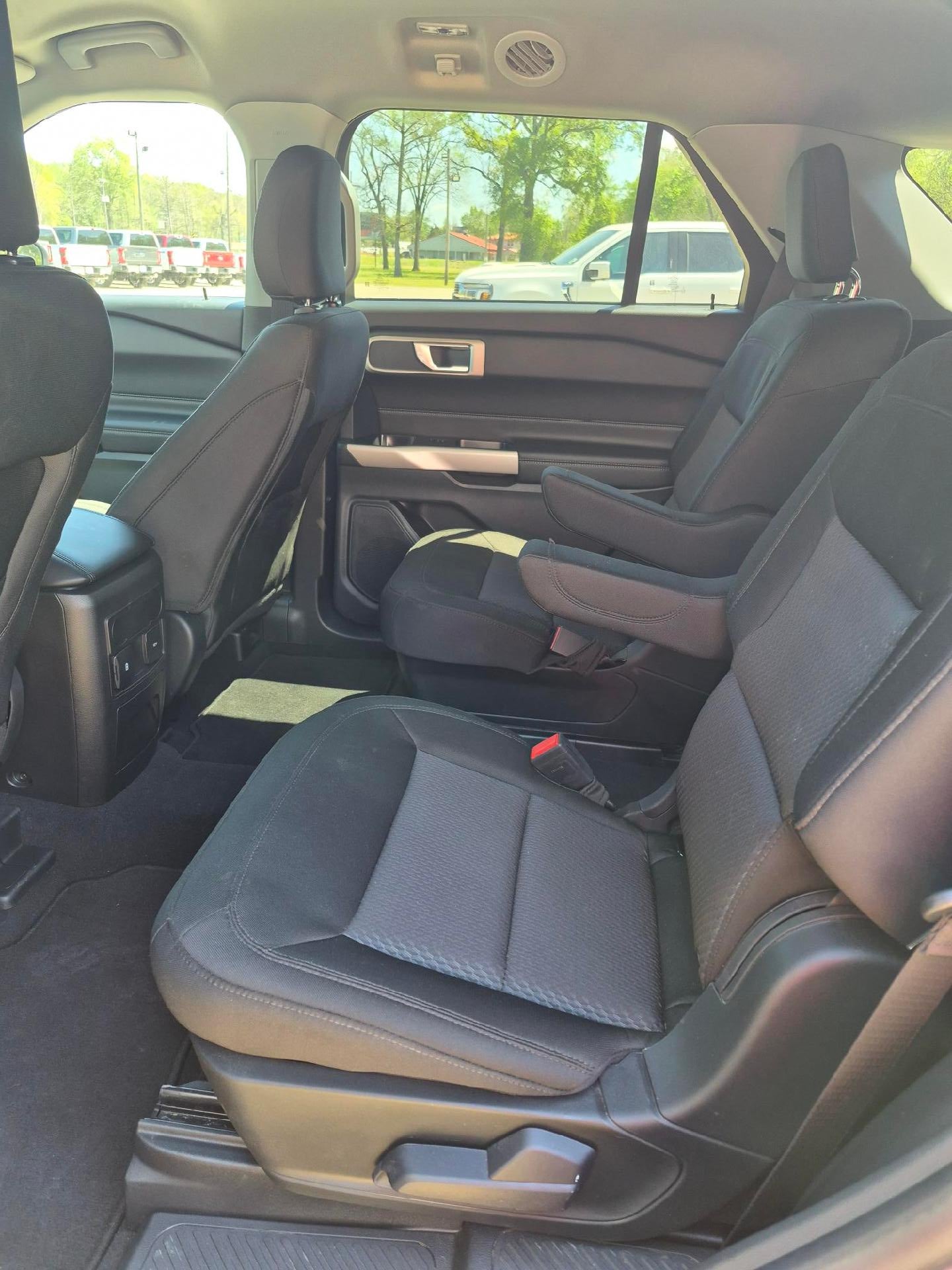 2024 Ford Explorer XLT RWD