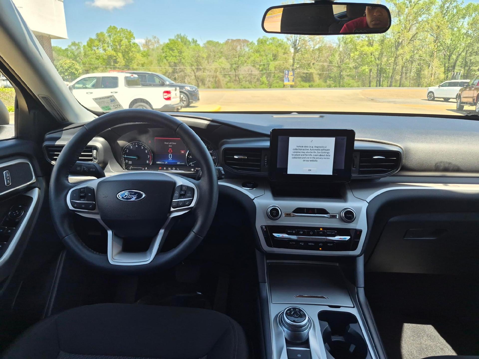 2024 Ford Explorer XLT RWD