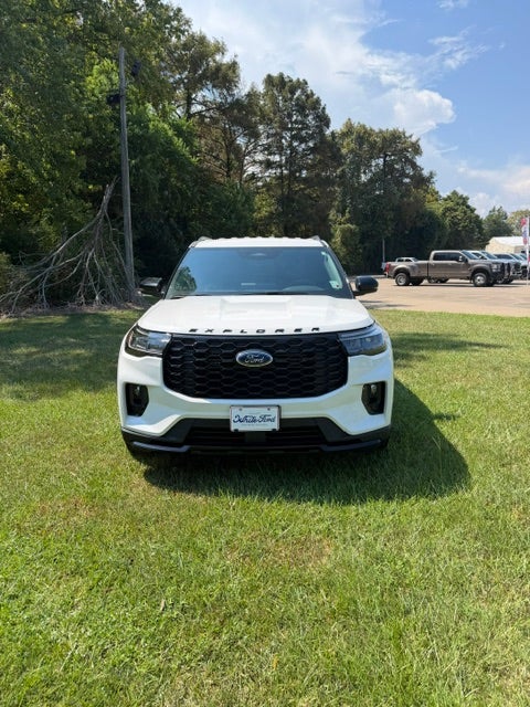 2025 Ford Explorer ST-Line RWD