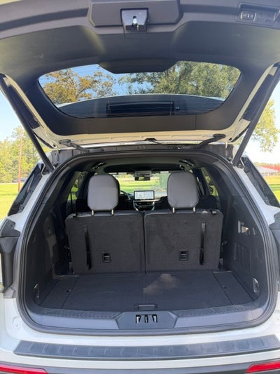 2025 Ford Explorer ST-Line RWD
