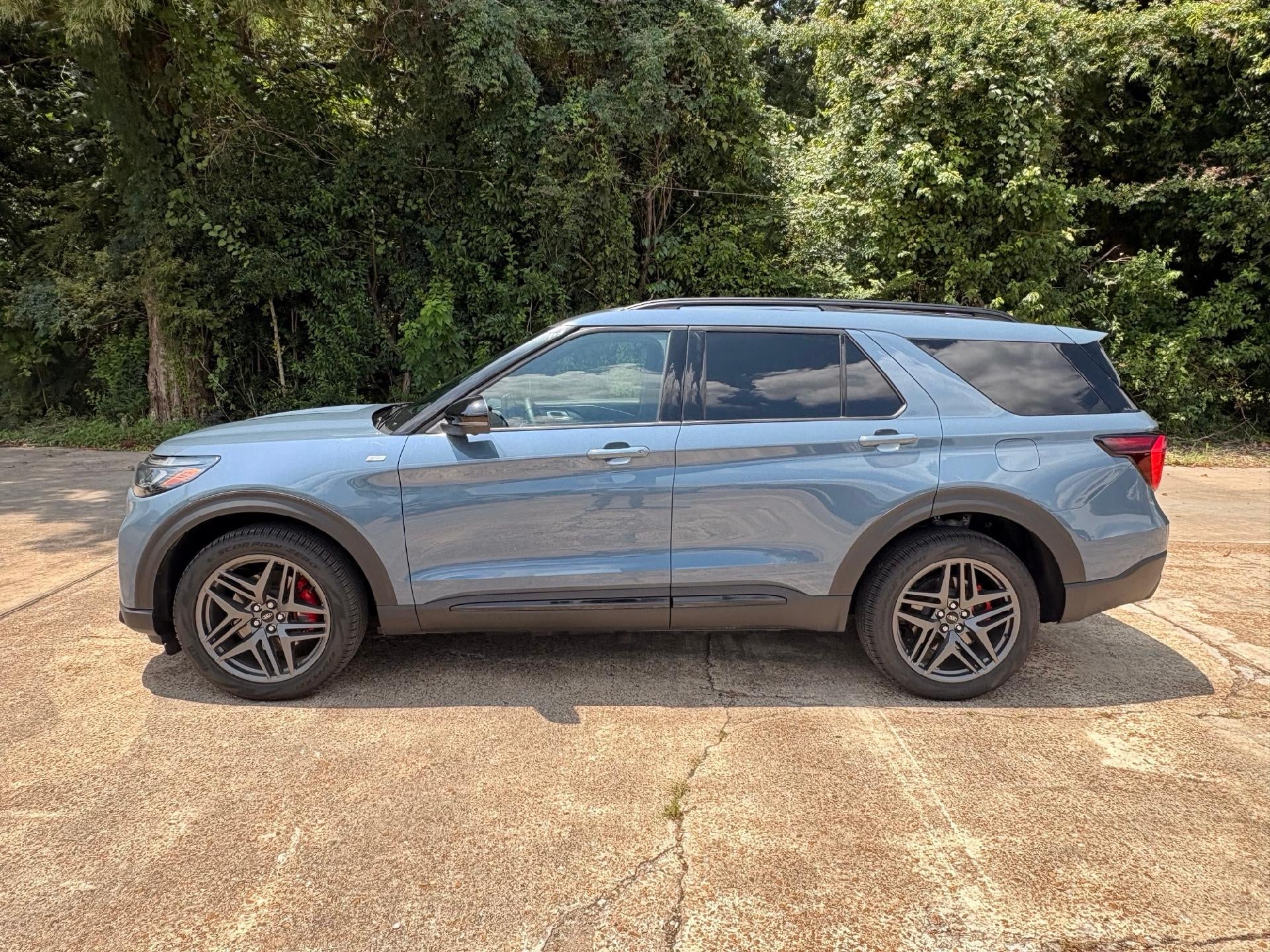 2025 Ford Explorer ST-Line 4WD