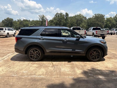 2025 Ford Explorer ST-Line 4WD