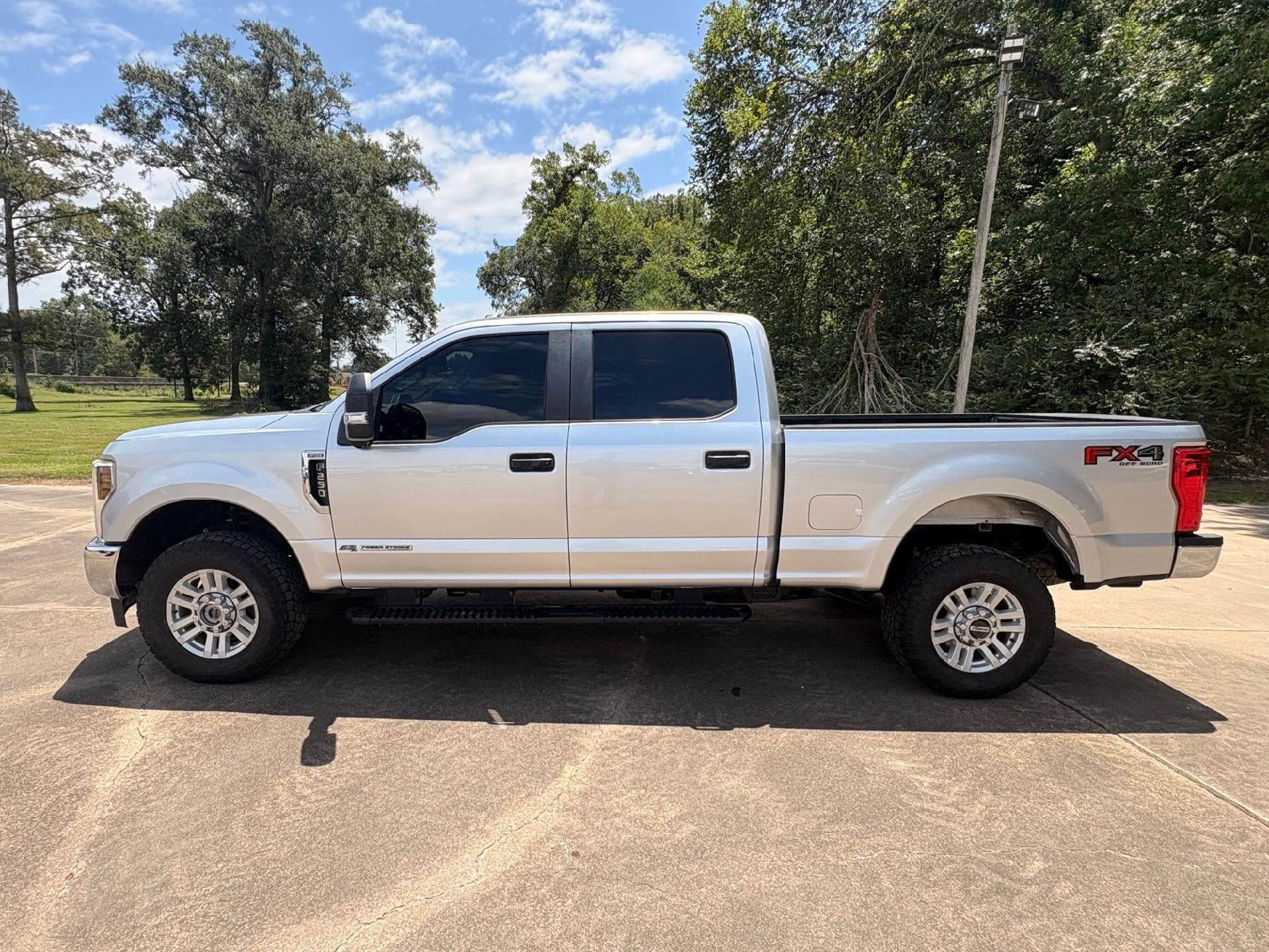 2019 Ford Super Duty F-250 SRW XL 4WD Crew Cab 6.75' Box