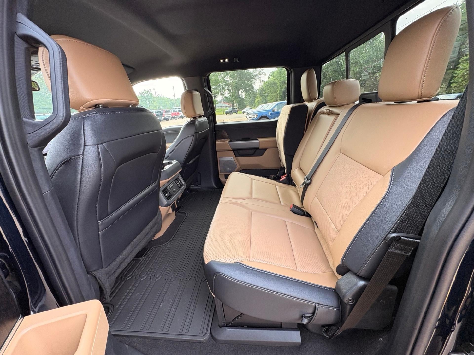 2024 Ford Super Duty F-250 SRW XL 4WD Crew Cab 6.75' Box
