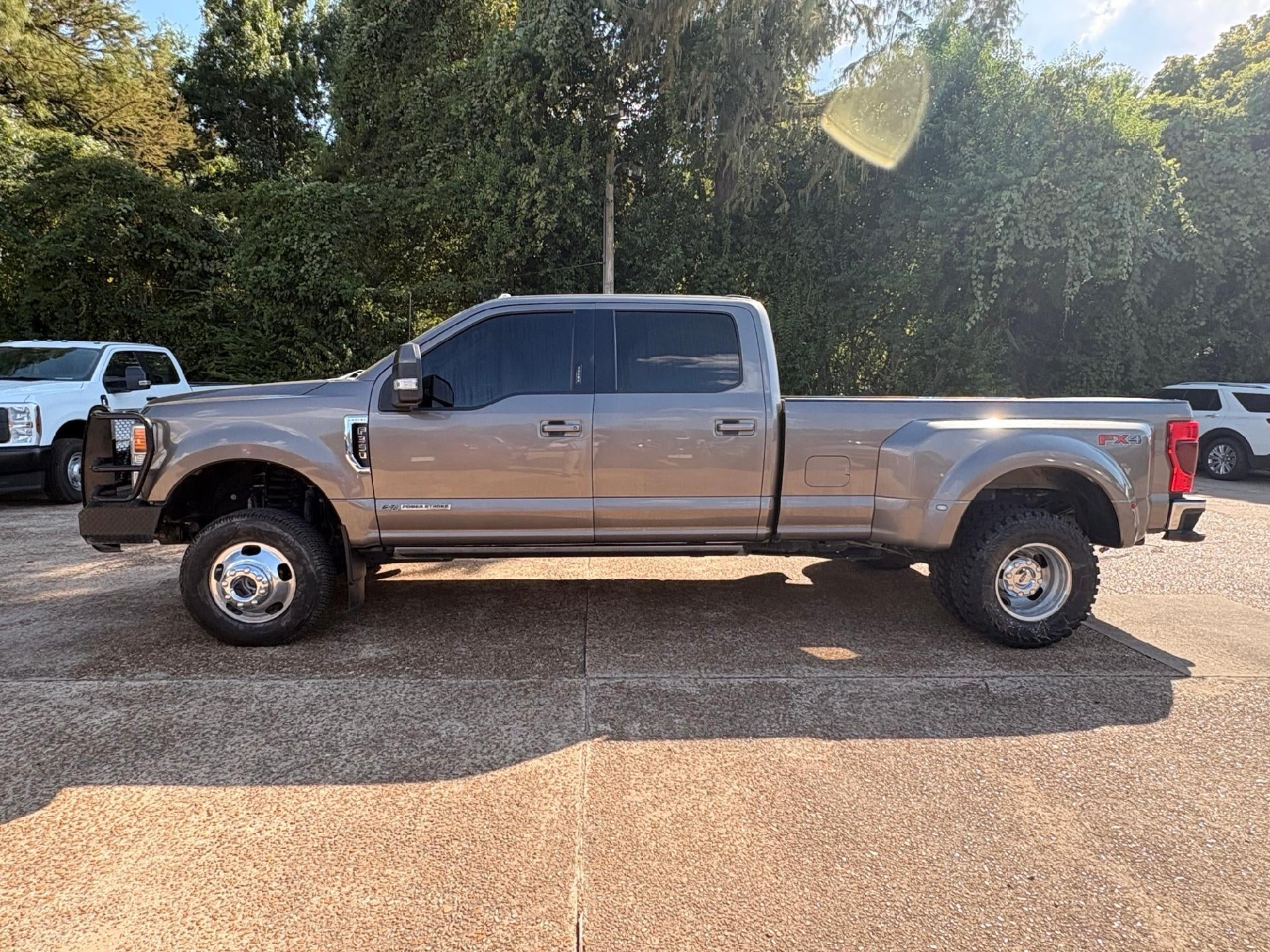 2022 Ford Super Duty F-350 DRW XL 4WD Crew Cab 8' Box