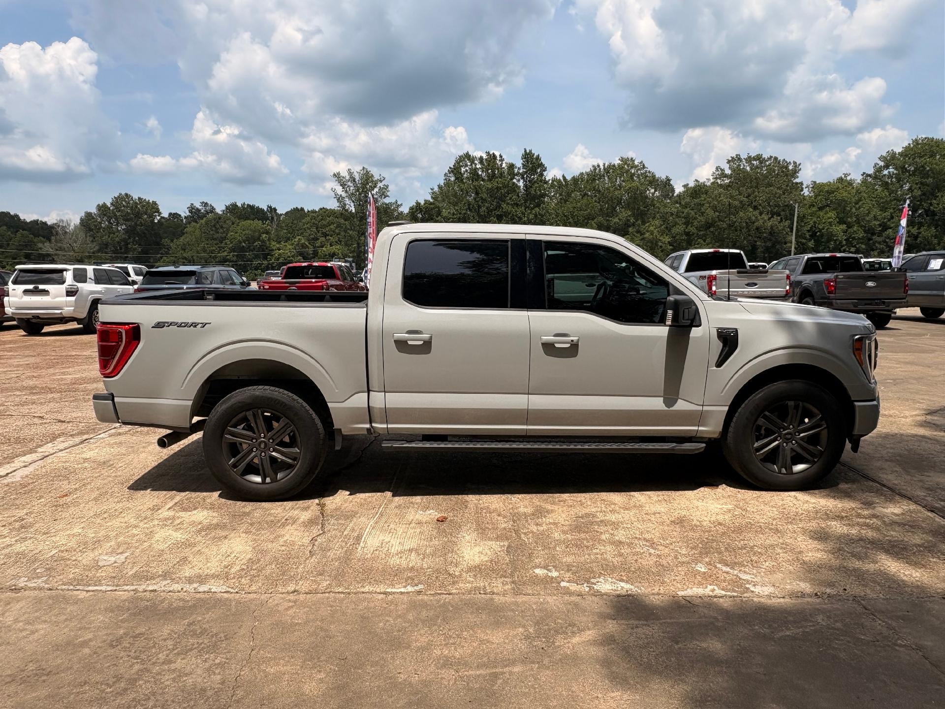 2023 Ford F-150 XL 2WD SuperCrew 5.5' Box