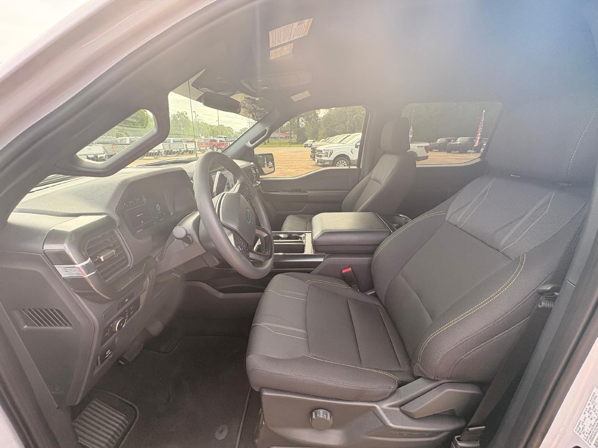 2025 Ford F-150 STX 4WD SuperCrew 5.5' Box