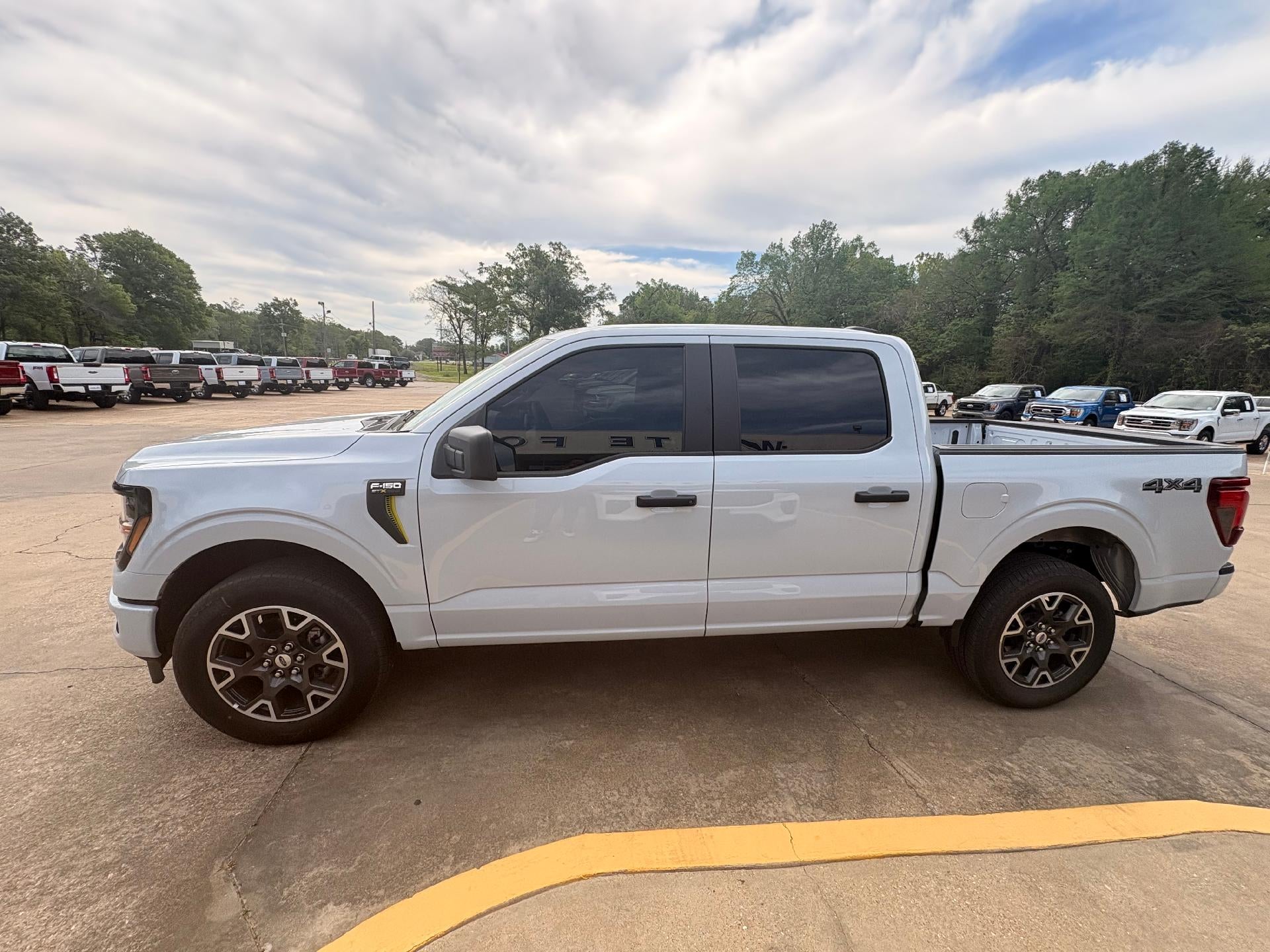 2025 Ford F-150 STX 4WD SuperCrew 5.5' Box