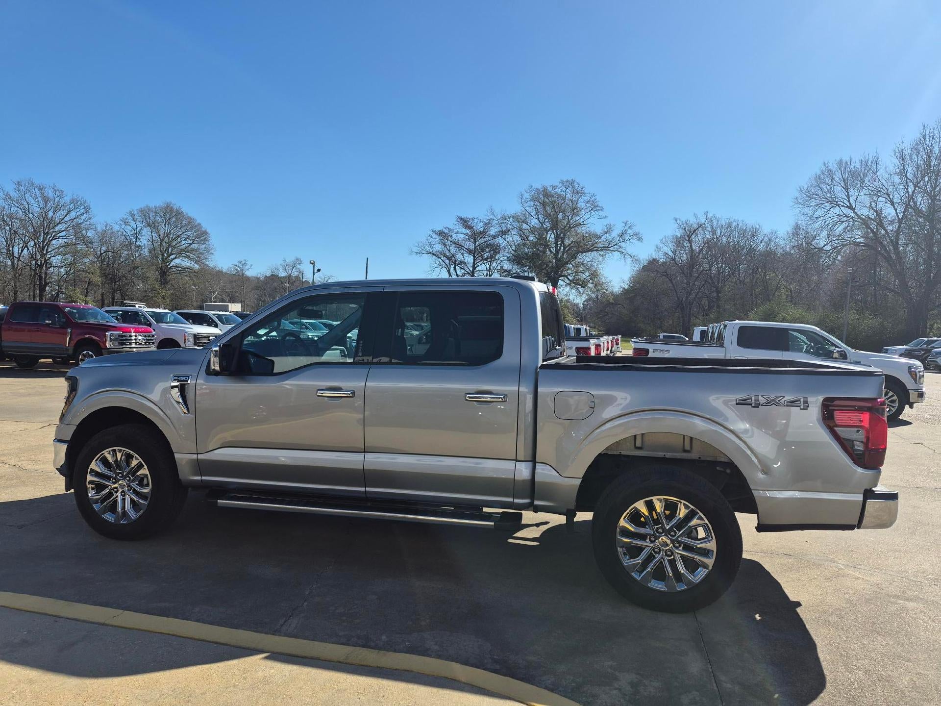 2024 Ford F-150 XLT 4WD SuperCrew 5.5' Box