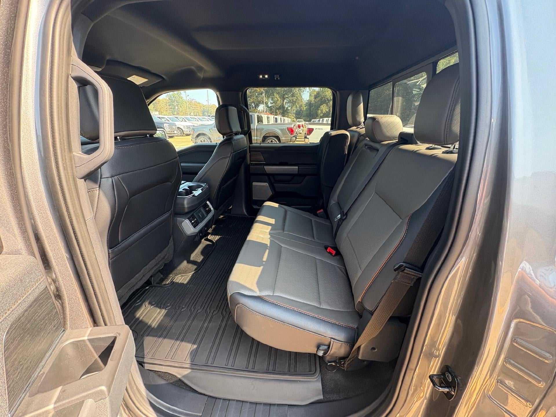 2024 Ford F-150 LARIAT 4WD SuperCrew 5.5' Box