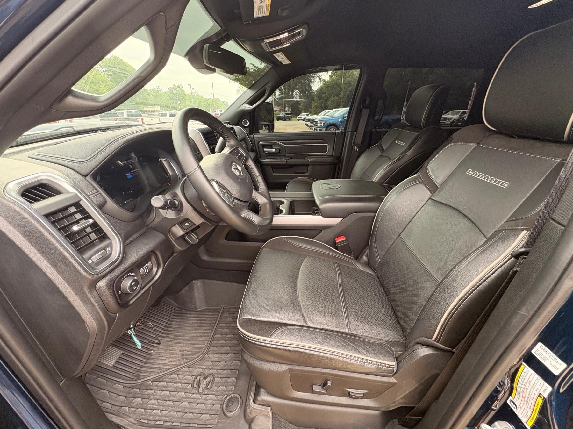 2024 RAM 3500 Laramie 4x4 Crew Cab 8' Box