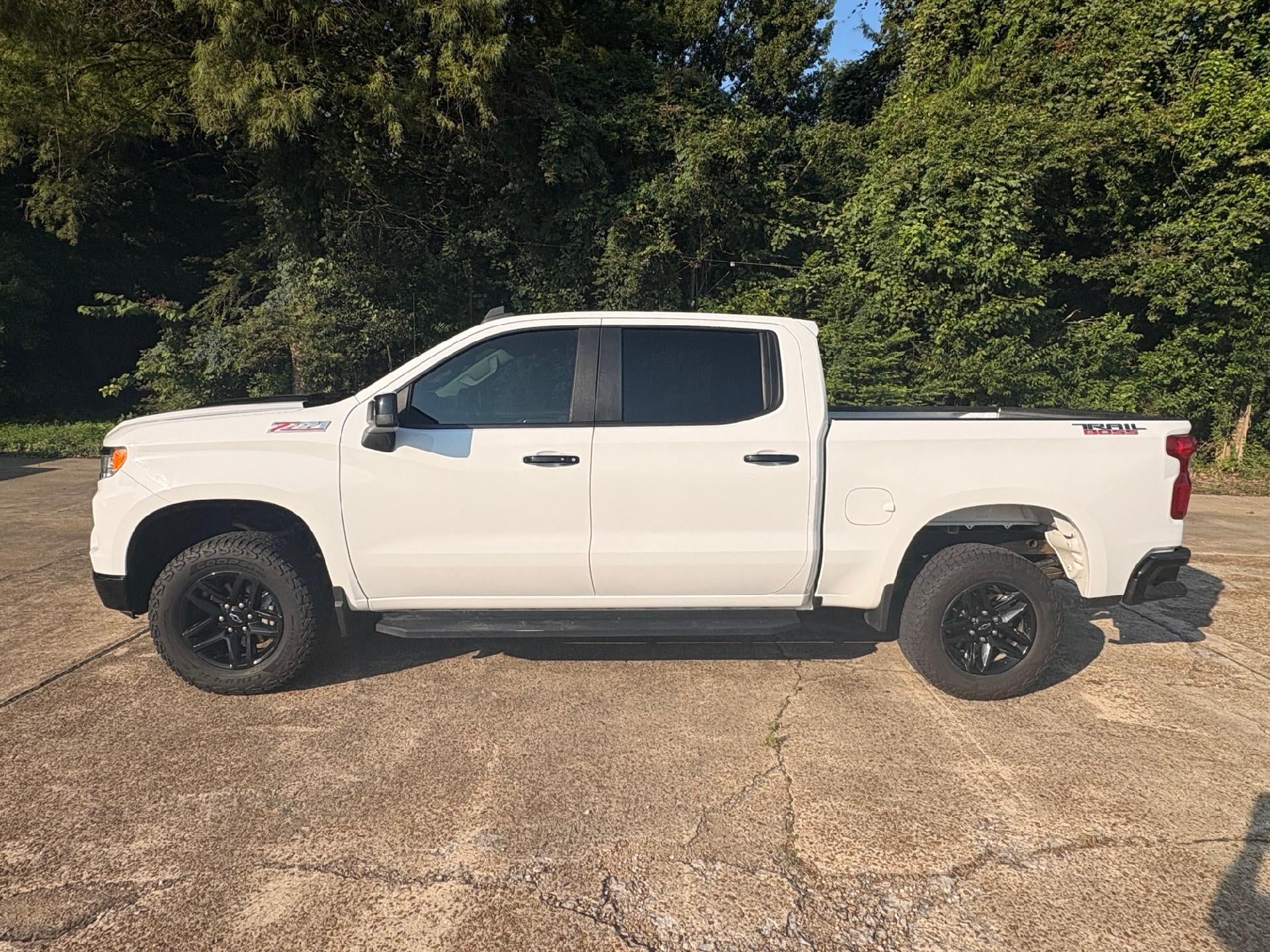2022 Chevrolet Silverado 1500 Crew Cab Short Box 4-Wheel Drive LT Trail Boss