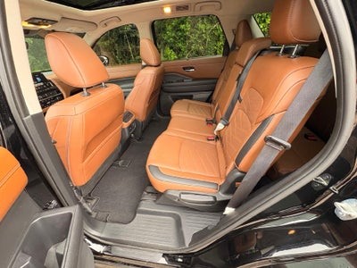 2024 Nissan Pathfinder Platinum 2WD