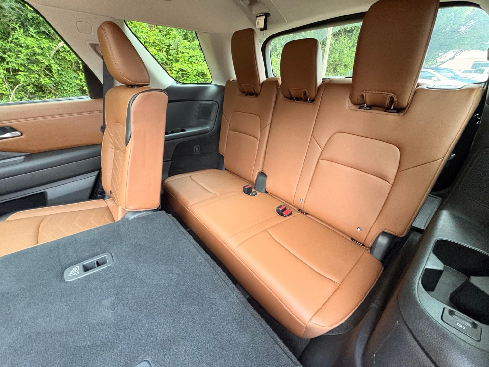 2024 Nissan Pathfinder Platinum 2WD
