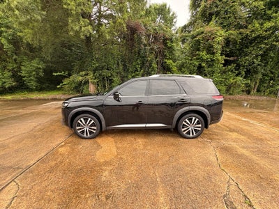 2024 Nissan Pathfinder Platinum 2WD