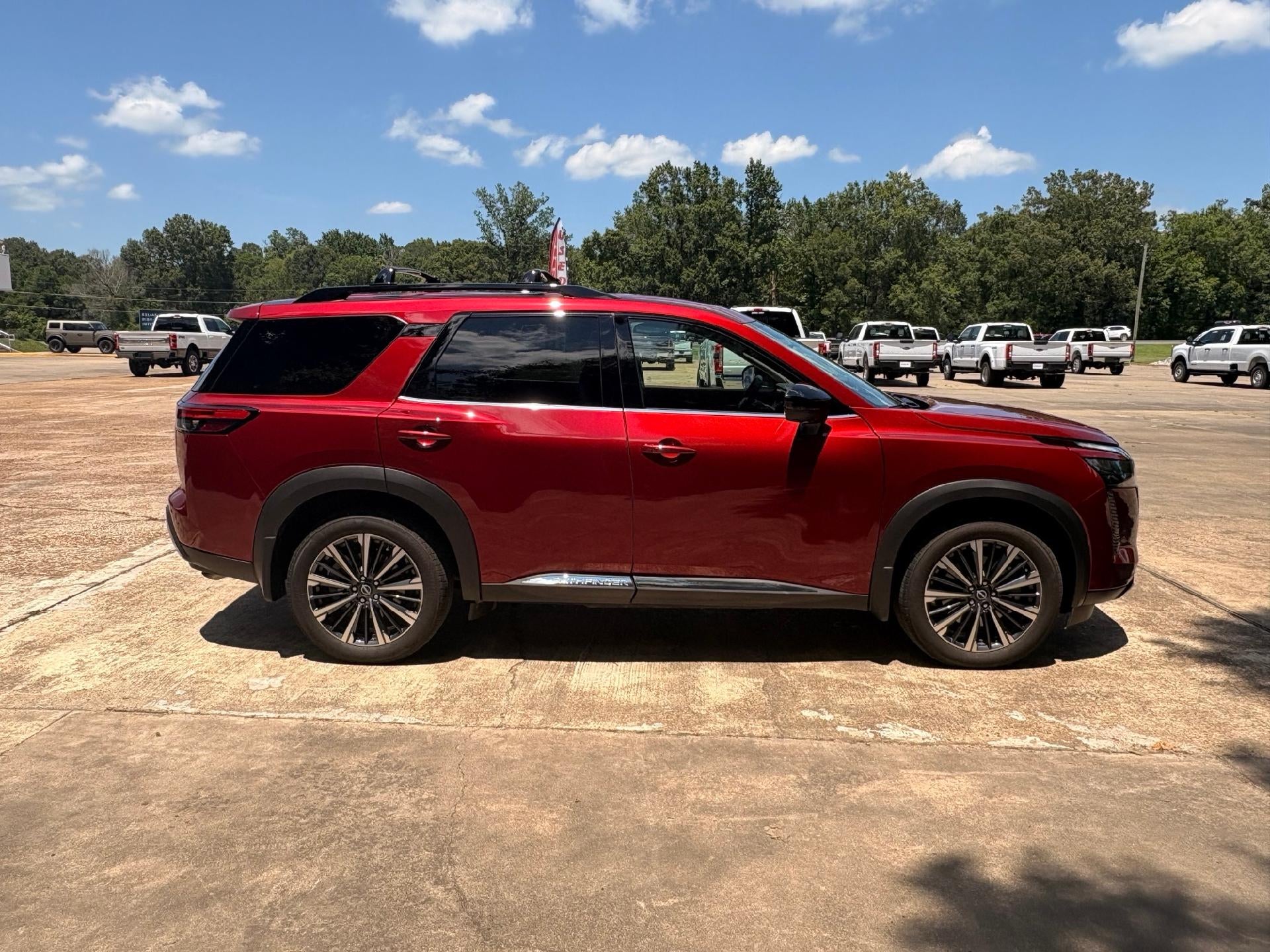 2026 Nissan Pathfinder Platinum 2WD