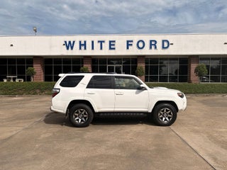 2019 Toyota 4Runner SR5 4WD (GS)